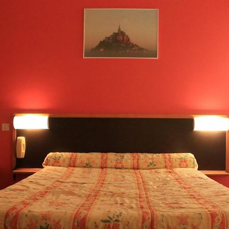 Logis Hotel Et Restaurant La Tour Brette Ποντορσόν Εξωτερικό φωτογραφία