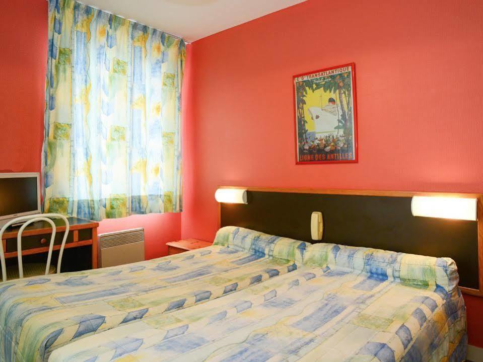 Logis Hotel Et Restaurant La Tour Brette Ποντορσόν Εξωτερικό φωτογραφία